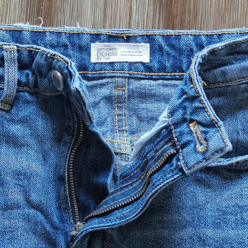 Zara | Distressed Blue Denim Skirt - Picture 5 of 8